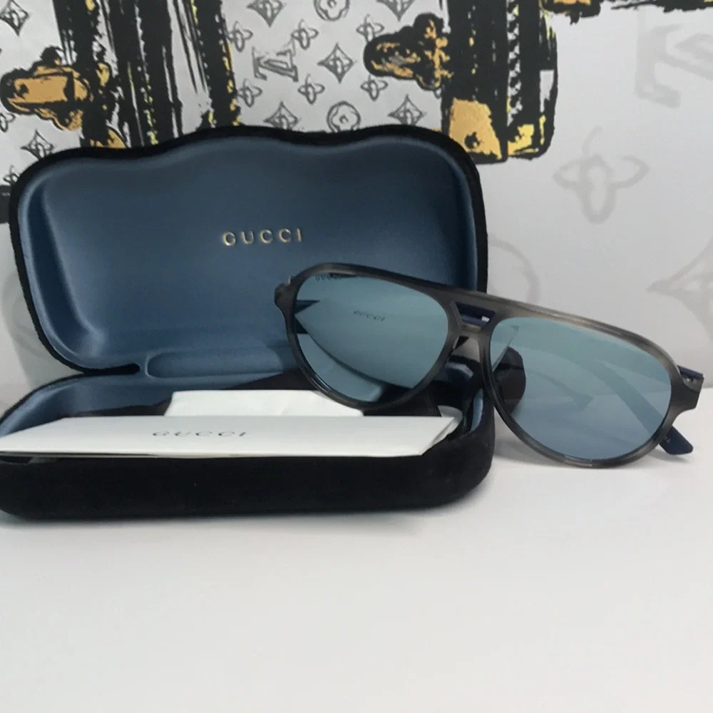 ✨ Authentic Gucci GG0423S 010 Sunglasses – Havana Blue Grey Frame ✨